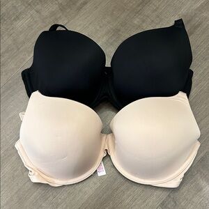 PINK Victoria's Secret Black and Cream Bra Duo
